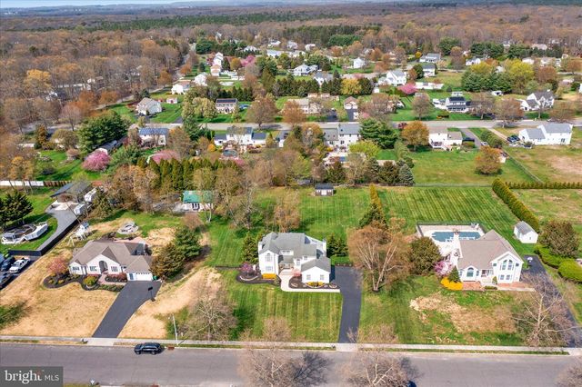 5 WYTHE RD, New Egypt, NJ 08533