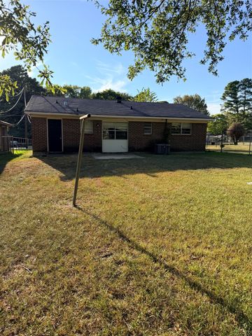 2055 Linear Street, Shreveport, LA 71107