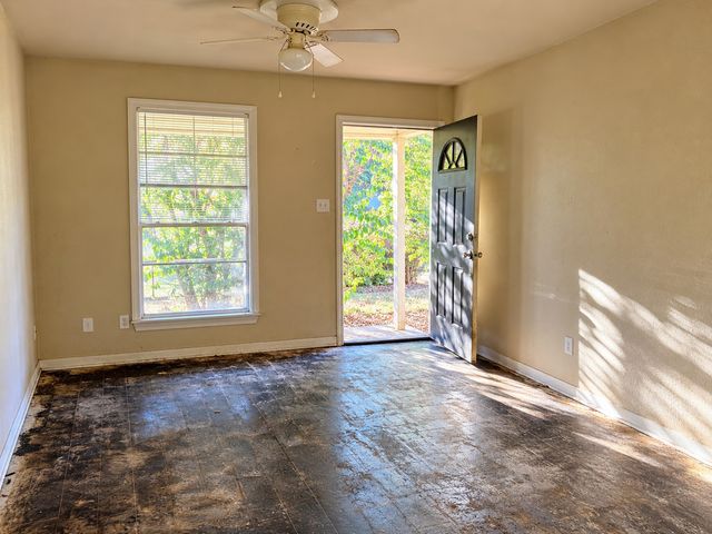 2055 Linear Street, Shreveport, LA 71107