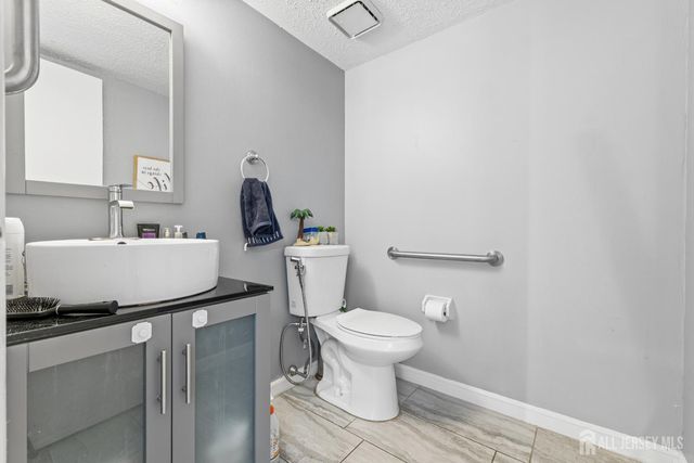 544 Westgate Drive, Edison, NJ 08820