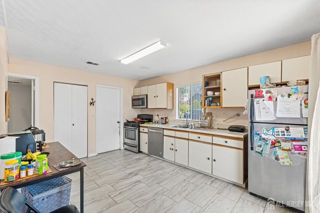 544 Westgate Drive, Edison, NJ 08820