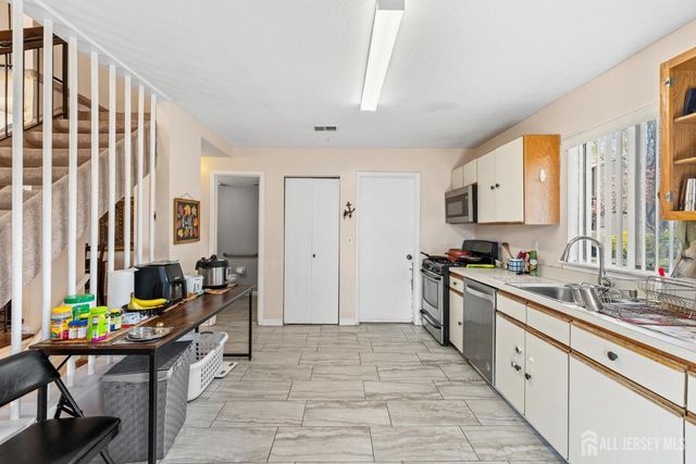 544 Westgate Drive, Edison, NJ 08820