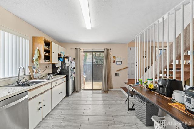 544 Westgate Drive, Edison, NJ 08820