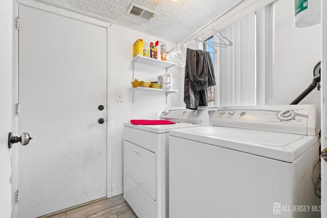 544 Westgate Drive, Edison, NJ 08820