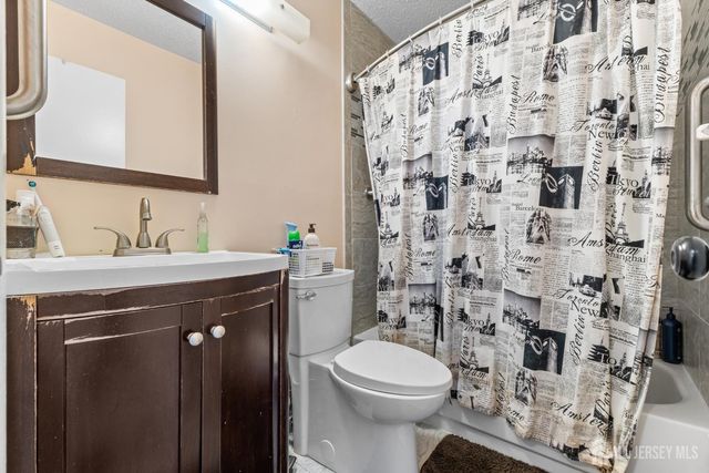 544 Westgate Drive, Edison, NJ 08820