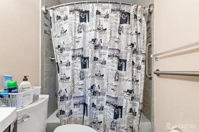 544 Westgate Drive, Edison, NJ 08820