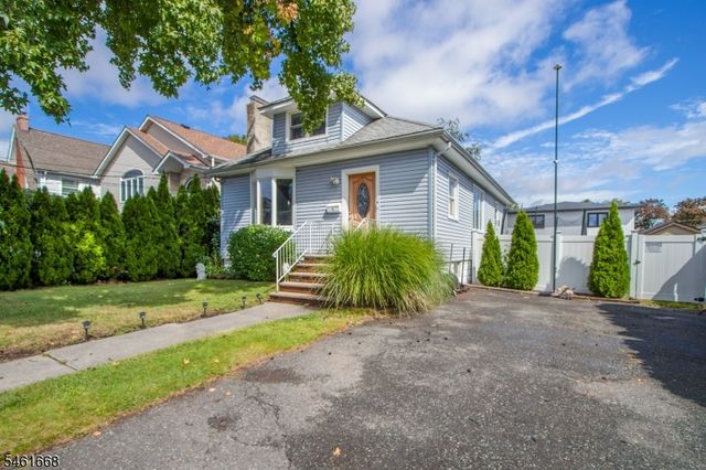 8 Pallant Ave, Linden City, NJ 07036