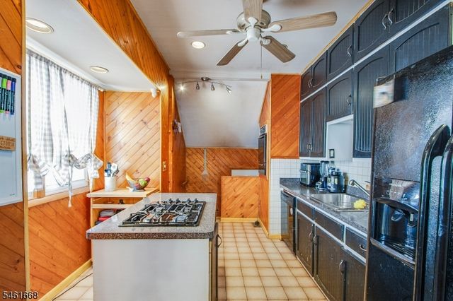 8 Pallant Ave, Linden City, NJ 07036