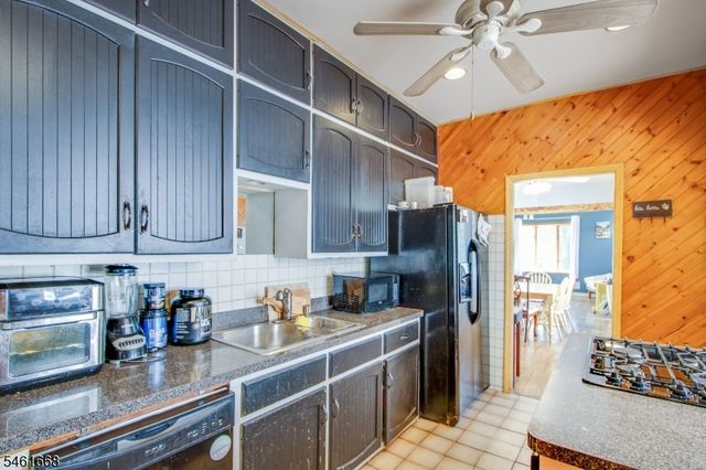 8 Pallant Ave, Linden City, NJ 07036