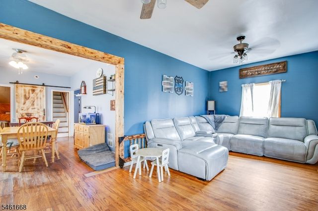 8 Pallant Ave, Linden City, NJ 07036