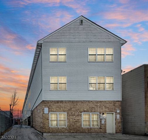 9 Madison Ave 18, Paterson City, NJ 07524