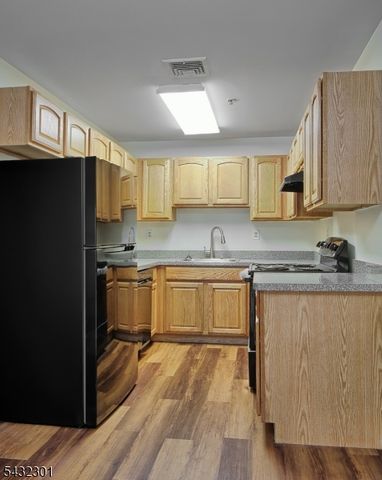 9 Madison Ave 18, Paterson City, NJ 07524