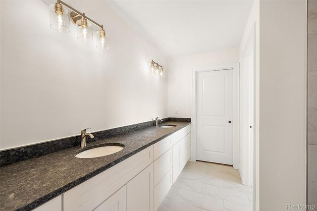 29700 Red Fox Lane, Chesterfield Township, MI 48047