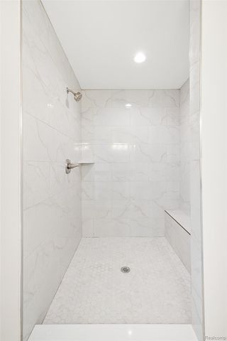 29700 Red Fox Lane, Chesterfield Township, MI 48047