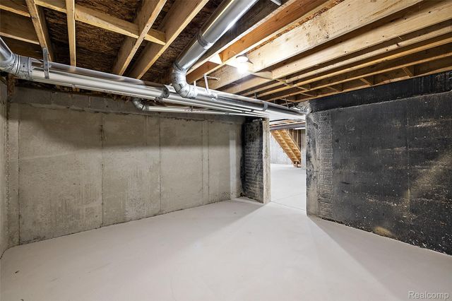 29700 Red Fox Lane, Chesterfield Township, MI 48047