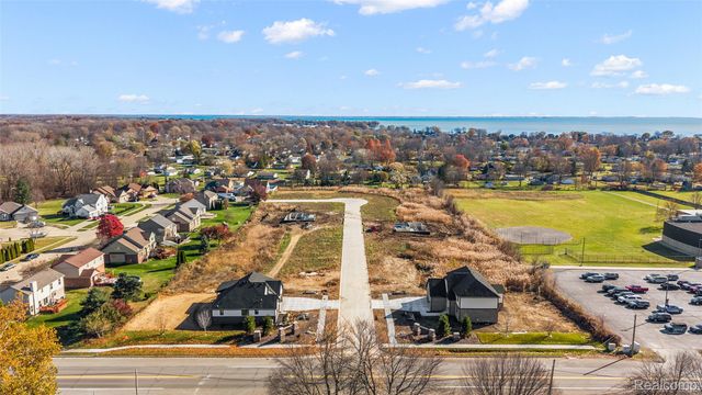 29700 Red Fox Lane, Chesterfield Township, MI 48047