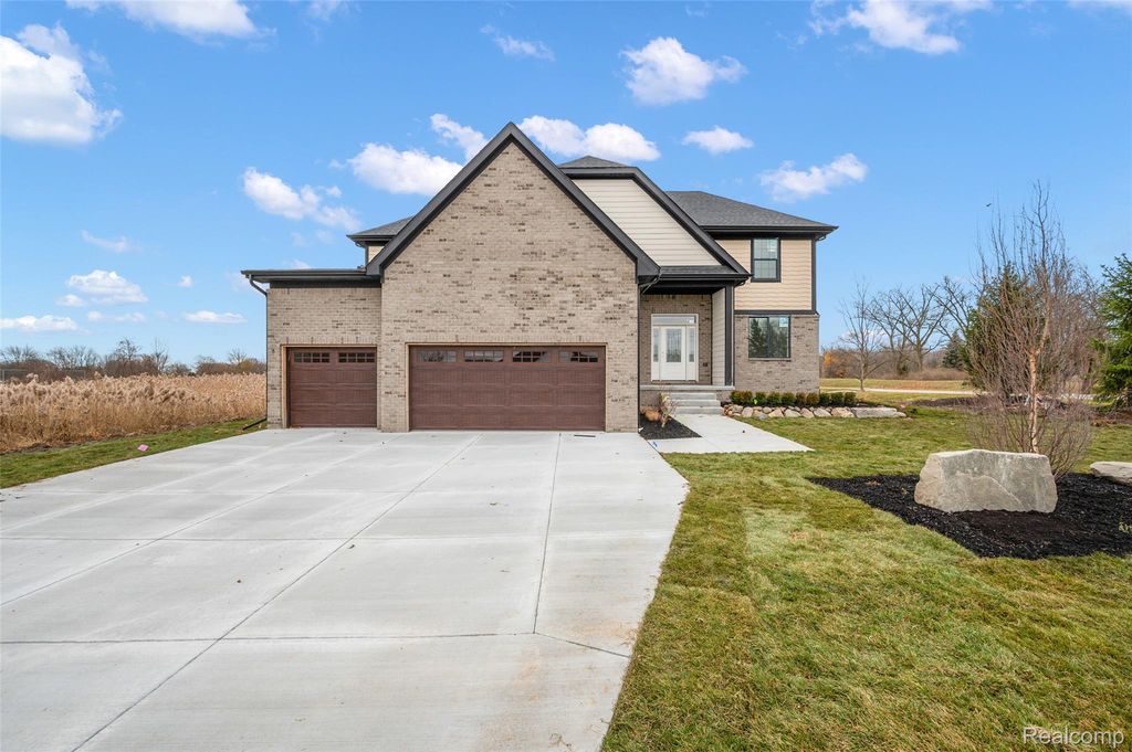 29700 Red Fox Lane, Chesterfield Township, MI 48047