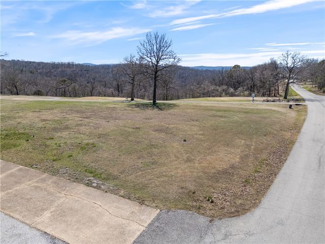 S Hills Loop, Holiday Island, AR 72631
