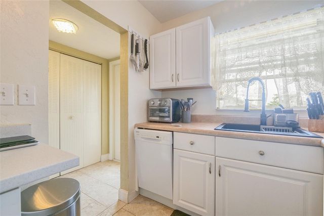 3051 Sunrise Lakes Drive 302, Fort Lauderdale, FL 33322