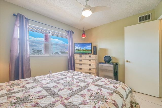 3051 Sunrise Lakes Drive 302, Fort Lauderdale, FL 33322