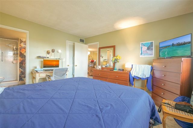 3051 Sunrise Lakes Drive 302, Fort Lauderdale, FL 33322