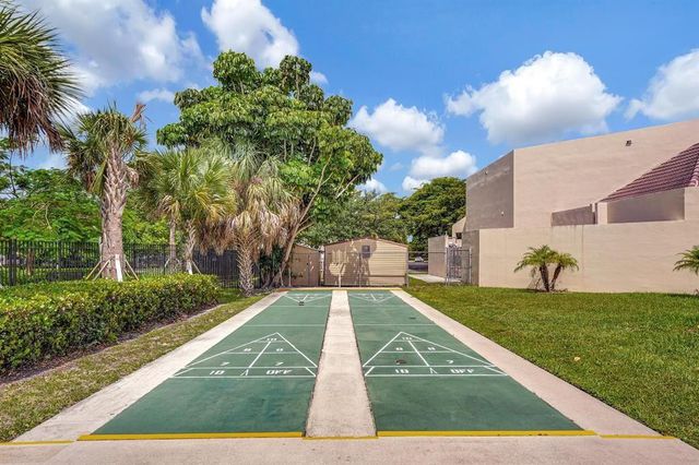 3051 Sunrise Lakes Drive 302, Fort Lauderdale, FL 33322