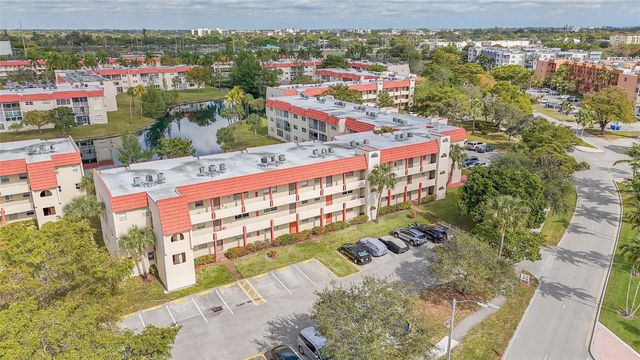 3051 Sunrise Lakes Drive 302, Fort Lauderdale, FL 33322