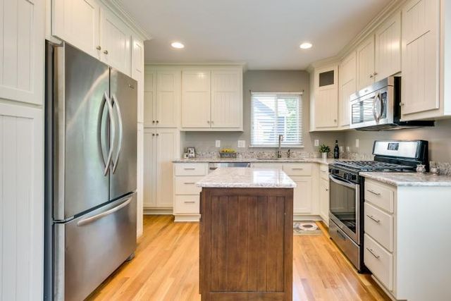2194 Ridgecliff Road, Columbus, OH 43221