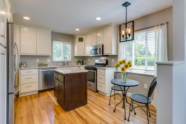 2194 Ridgecliff Road, Columbus, OH 43221