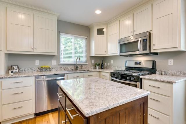 2194 Ridgecliff Road, Columbus, OH 43221