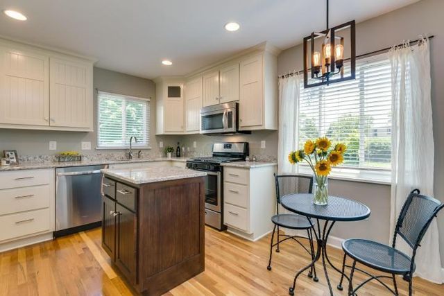 2194 Ridgecliff Road, Columbus, OH 43221