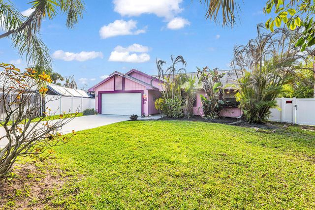 2024 NE 24th Street, Jensen Beach, FL 34957