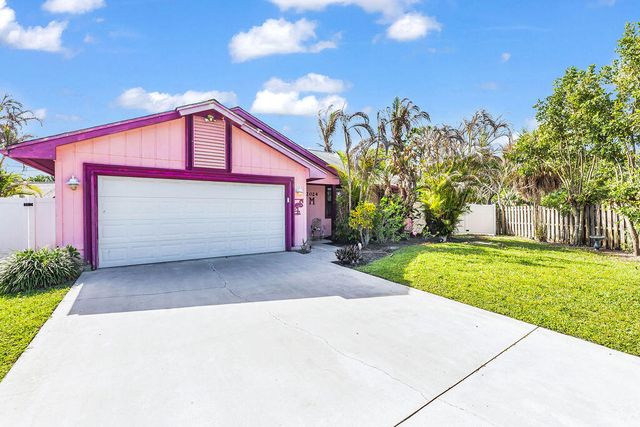 2024 NE 24th Street, Jensen Beach, FL 34957