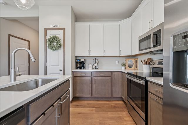 6903 Underwood Ave SW, Cedar Rapids, IA 52404