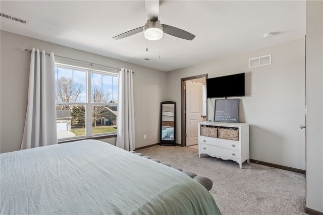 6903 Underwood Ave SW, Cedar Rapids, IA 52404