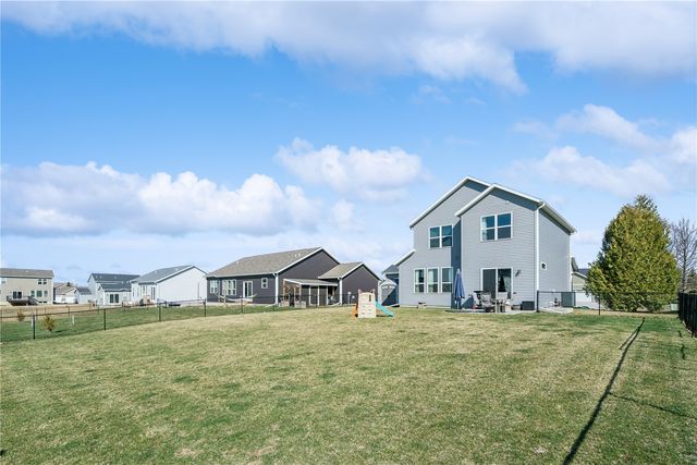 6903 Underwood Ave SW, Cedar Rapids, IA 52404