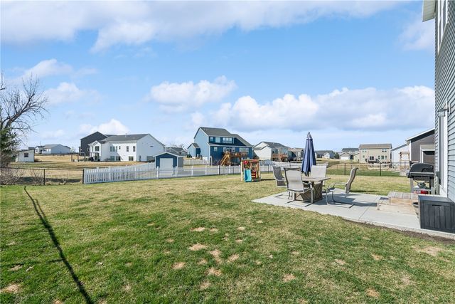 6903 Underwood Ave SW, Cedar Rapids, IA 52404