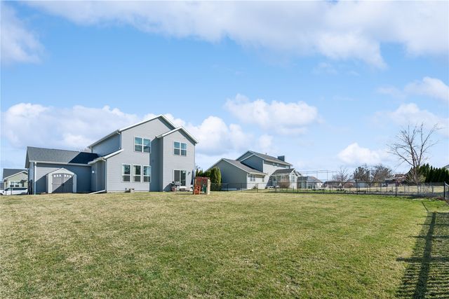 6903 Underwood Ave SW, Cedar Rapids, IA 52404