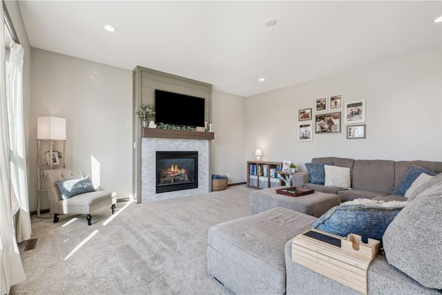 6903 Underwood Ave SW, Cedar Rapids, IA 52404