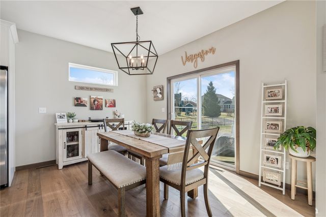 6903 Underwood Ave SW, Cedar Rapids, IA 52404