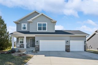 6903 Underwood Ave SW, Cedar Rapids, IA 52404