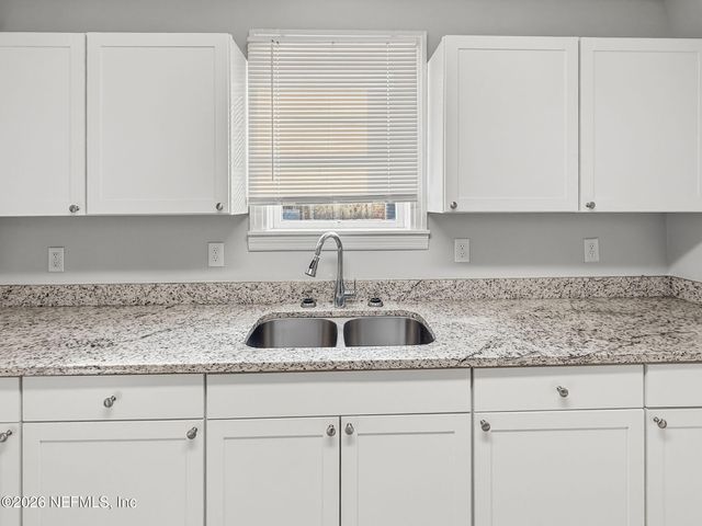 8030 HAWTHORNE Street, Jacksonville, FL 32208