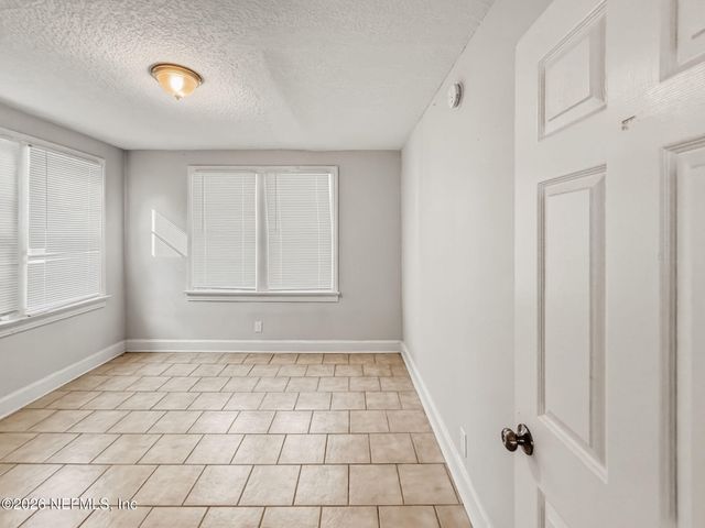 8030 HAWTHORNE Street, Jacksonville, FL 32208