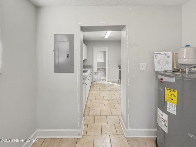 8030 HAWTHORNE Street, Jacksonville, FL 32208