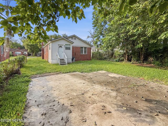 8030 HAWTHORNE Street, Jacksonville, FL 32208