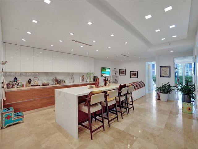 3201 NE 183rd Street 704, Aventura, FL 33160