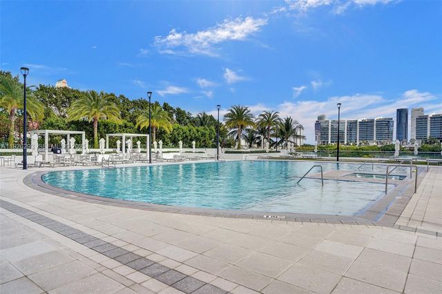 3201 NE 183rd Street 704, Aventura, FL 33160