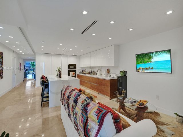 3201 NE 183rd Street 704, Aventura, FL 33160