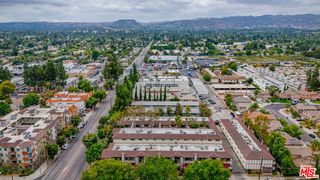 21811 Saticoy Street 23, Los Angeles, CA 91304