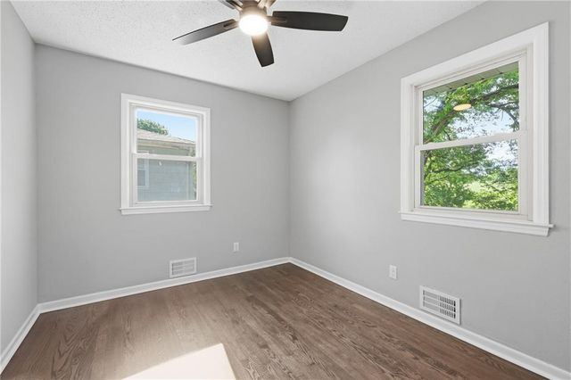 3401 NE 67th Street, Gladstone, MO 64119